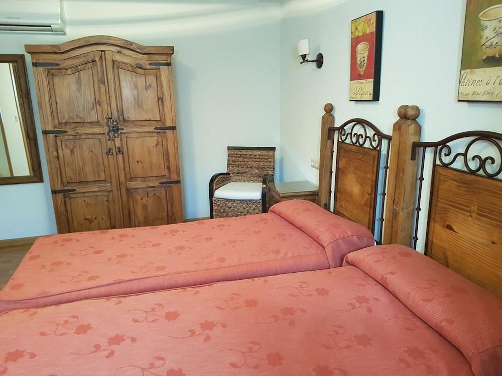 Hostal El Rastro อาบีลา ภายนอก รูปภาพ